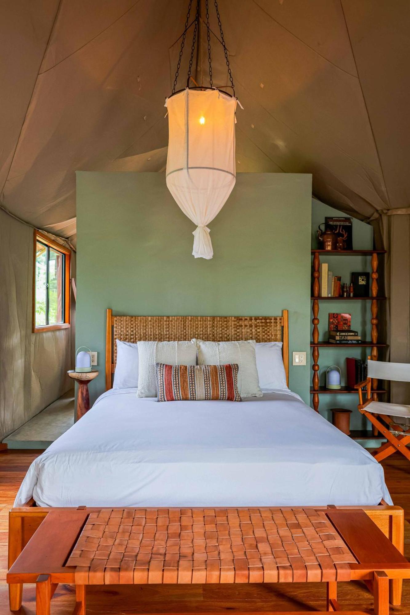 Sleeping Giant Rainforest Lodge Белмопан Екстериор снимка