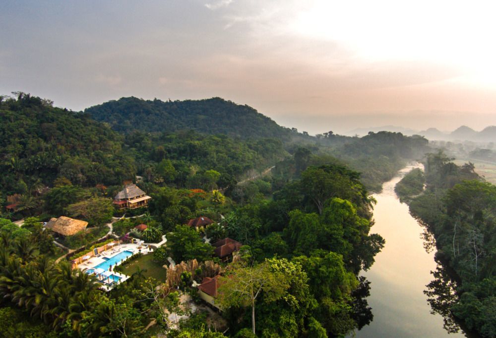 Sleeping Giant Rainforest Lodge Белмопан Екстериор снимка